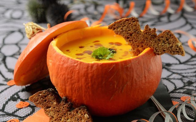 Gợi ý công thức món ăn & đồ uống đặc trưng cho dịp lễ Halloween