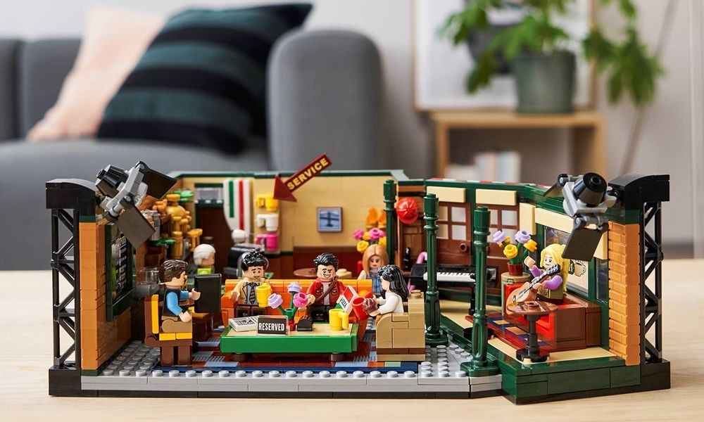 Bước tiến Marketing từ nhà lãnh đạo thế giới đồ chơi LEGO: Vượt qua giới hạn của khối đồ chơi truyền thống