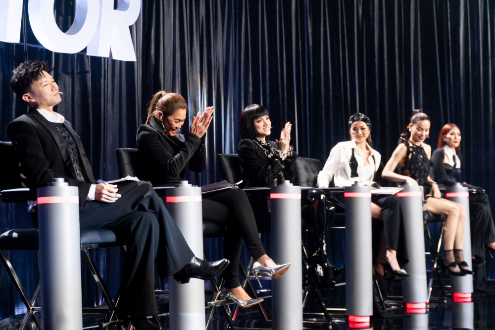 Kỳ thủ giáo mới: Khi thủ tướng thông minh vượt mặt drama