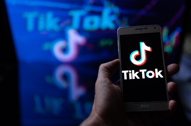 TikTok hỗ trợ đăng bài trực tiếp từ các ứng dụng Adobe có tích hợp AI, CapCut, Twitch…