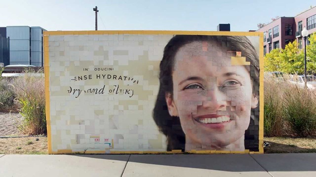 Burt's Bees - Biển quảng cáo về sự thay đổi làn da của người phụ nữ