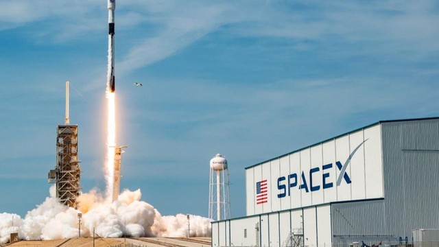 SpaceX - Thành công làm rạng danh tên tuổi và sự nghiệp của Elon Musk