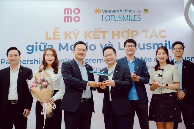 Vietnam Airlines x Momo mang đến lợi ích kép cho người dùng