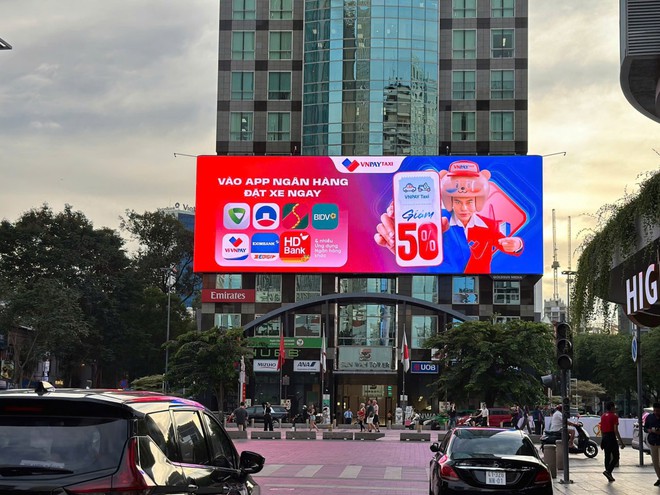 ĐẦU TUẦN ĐỌC GÌ: Chú hà mã Moo Deng nhận giải tại Thailand Tik Tok Awards 2024; Cốc Cốc có thị phần lớn thứ 2 tại Việt Nam- Ảnh 8.