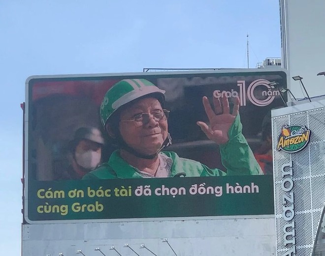 Biến không gian công cộng thành “sân khấu": 7 Chiến dịch Ambient Advertising sáng tạo tại Việt Nam- Ảnh 4.