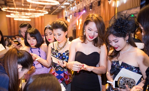 Các thành viên APASS tại một buổi tiệc do Alibaba tổ chức