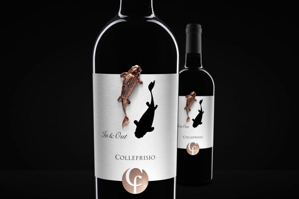 Chai rượu vang Ý - Collefrisio với chú cá chép 3D