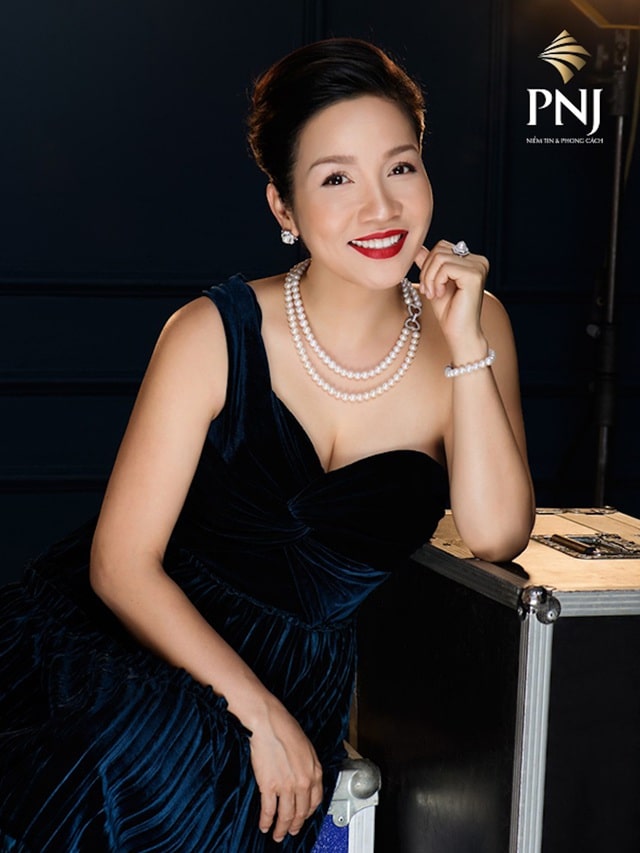 Diva Mỹ Linh - đại sứ thương hiệu PNJ