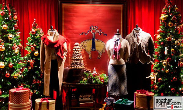 Quần áo thời trang là sản phẩm nên săn hàng sale mùa Noel 2019