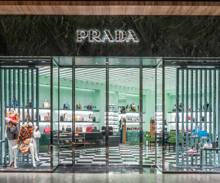Prada là thương hiệu thời trang cao cấp của Ý