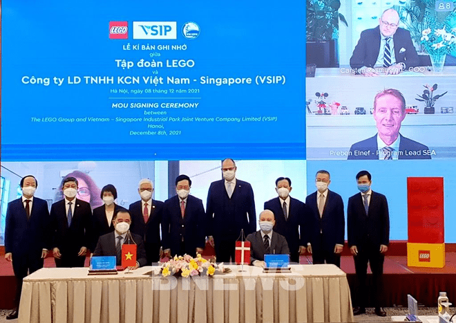 Lễ kí bản ghi nhớ giữa Công ty Liên doanh TNHH Khu Công nghiệp Việt Nam - Singapore (VSIP) và Lego