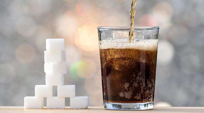 Phần lớn sản phẩm của Coca Cola là nước ngọt pha sẵn đều có lượng đường cao có thể gây hại cho sức khoẻ.