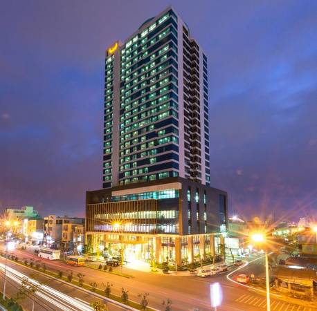 Khách sạn Mường Thanh nhìn về đêm