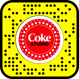 Snapchatters sử dụng máy ảnh mặt trước để thấy khuôn mặt của họ được bao quanh bởi các chấm đỏ của Coke