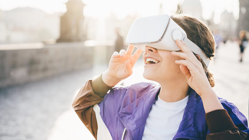 _title_img_crawl VR không chỉ là xu hướng với ngành du lịch mà còn đang dẫn đầu trong các chiến dịch digital marketing.