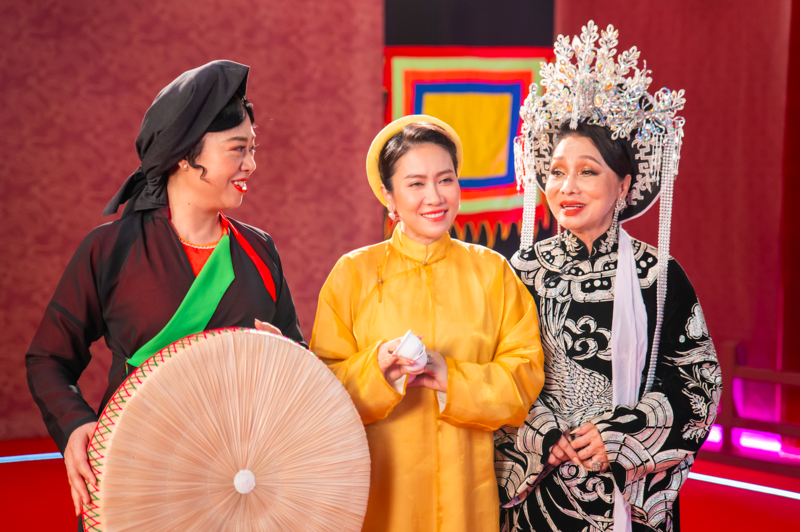Ba nghệ sĩ tại lễ ra mắt chiến dịch #NganNgaVietNam, từ trái qua phải: NSND Thúy Hường, NSUT Vân Khánh và NSND Bạch Tuyết.